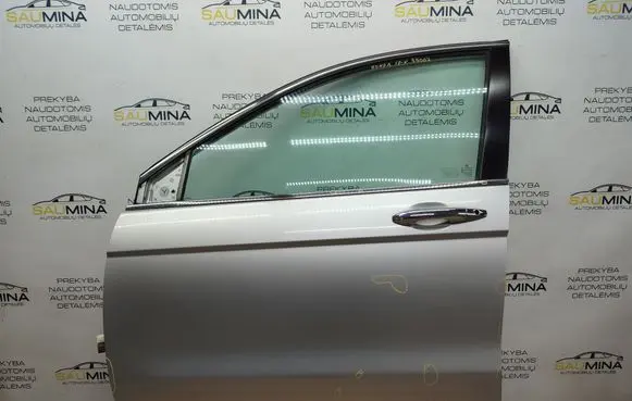 Honda CR-V Front door 