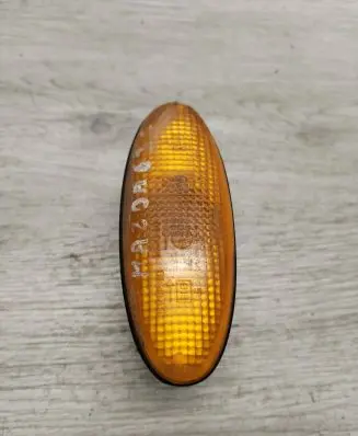 Mazda 626 Front fender indicator light 21N-61612