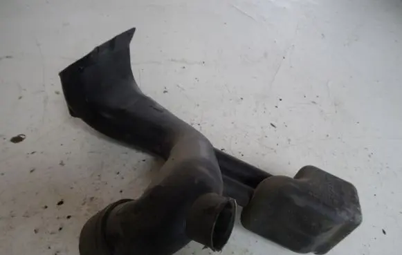 Suzuki Grand Vitara II Intake resonator 65JR03