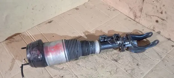 Mercedes-Benz GLE (W166 - C292) Front shock absorber/damper A2923200400