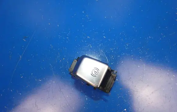 Mercedes-Benz E W213 Hand parking brake switch A2139056608 HW164100 8214