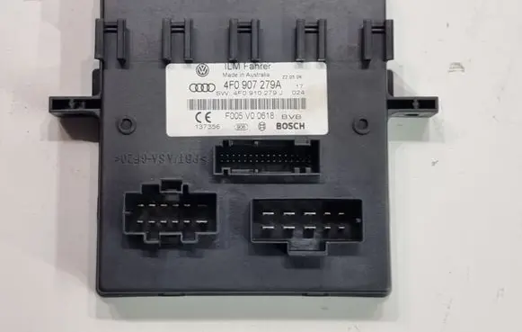 Audi Q7 4L Comfort/convenience module 4F0907279A 4F0910279J