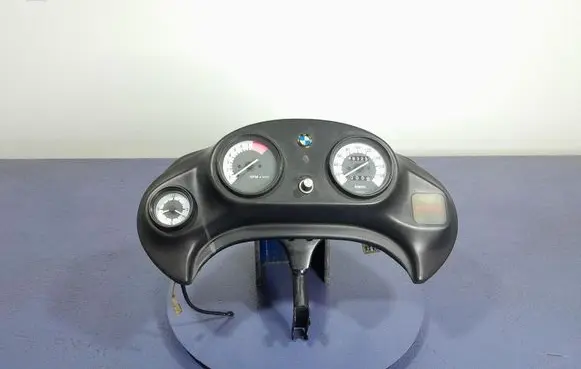Speedometer (instrument cluster)