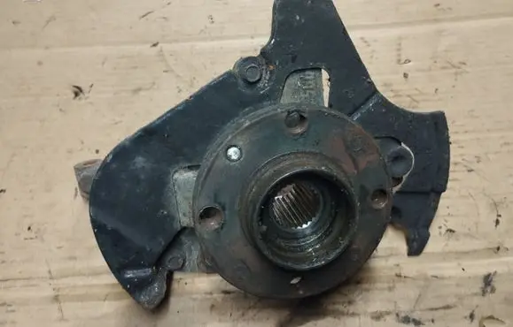 Fiat 500 Front wheel hub spindle knuckle