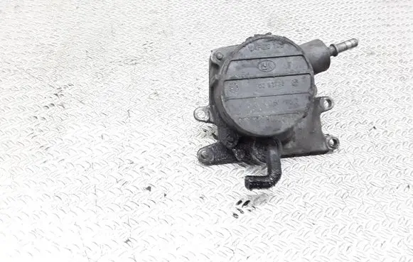 Opel Zafira A Vacuum pump 24406132