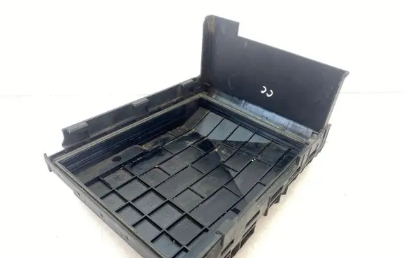 Volkswagen PASSAT CC Fuse box cover 1K0937132F 1K0937132G