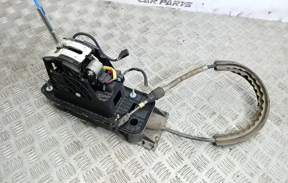 Volkswagen PASSAT B6 Gear shifter/selector 3C1713025H