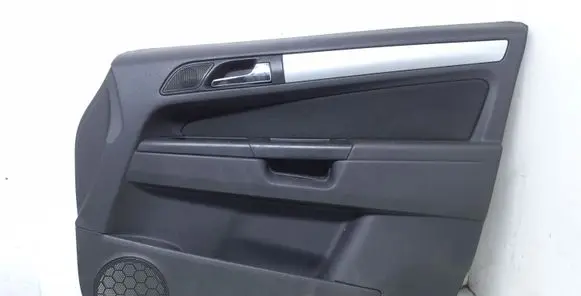 Opel Zafira B Front door card panel trim 8641390