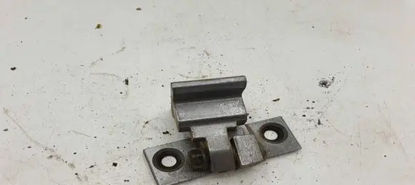 BMW 5 E60 E61 Rear door upper hinge 7068087