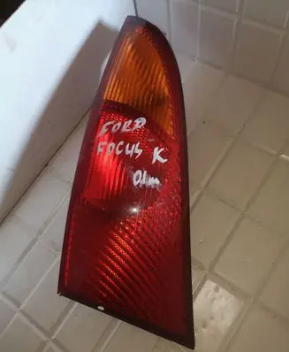 Ford Focus Rear/tail lights XS4113405A