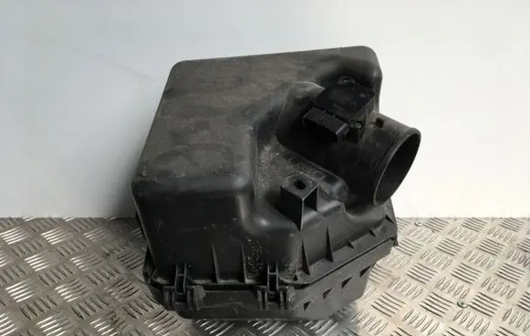 Air filter box