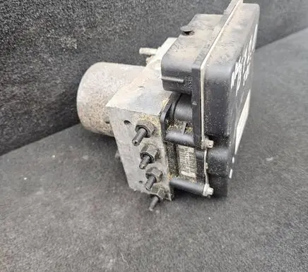 Audi A4 S4 B7 8E 8H ABS Pump 8E0910517D 8E0614517AK