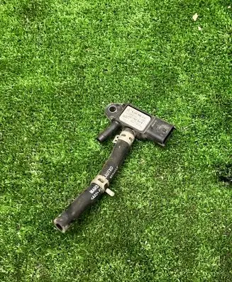 Nissan NV200 Exhaust gas pressure sensor 227702184R 0281006252