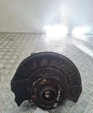 Volkswagen Touran I Front wheel hub