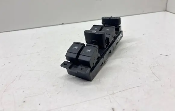 Volkswagen Golf IV Electric window control switch