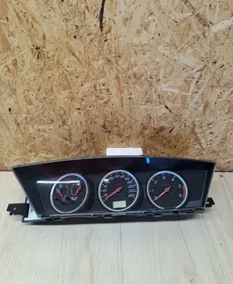 Nissan Primera Speedometer (instrument cluster) AU819 2X61859