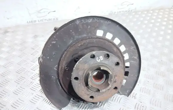 Rear wheel hub spindle/knuckle