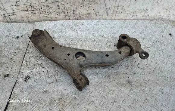 Mazda 3 III Front lower control arm/wishbone