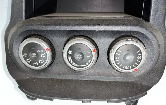 Mitsubishi Lancer Evolution Climate control unit 7820A081XC