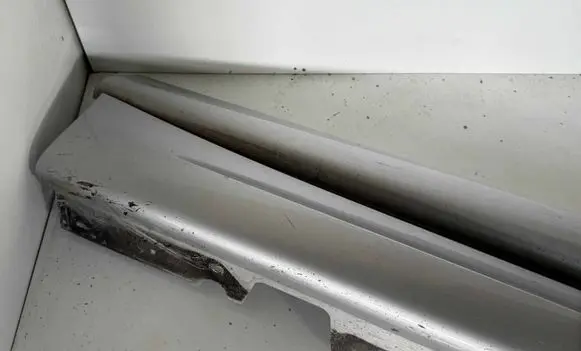 BMW 3 E90 E91 Other sill/pillar trim element 17177208 0197763 8036471