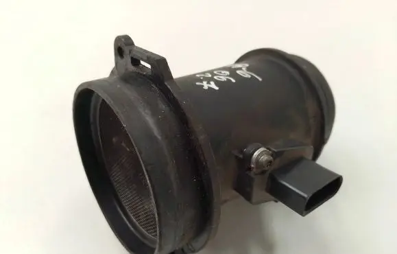Audi A6 S6 C6 4F Mass air flow meter 059906461