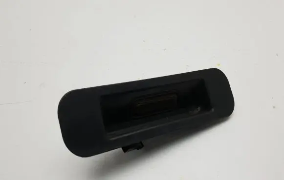 Opel Zafira C Tailgate opening switch 13271375 003000820300