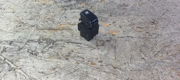 KIA Sorento Quarter vent window switch 