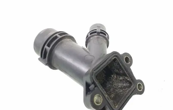 BMW 5 E60 E61 Engine coolant pipe/hose 2247744