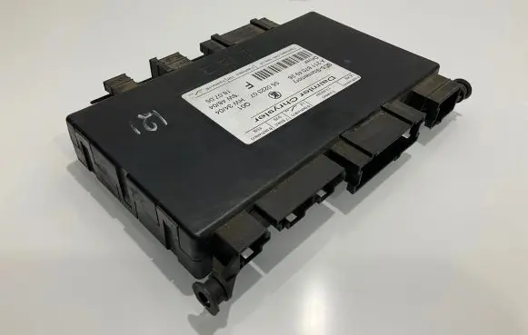 Mercedes-Benz E W211 Seat control module A2118704926 05022307