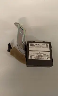 Infiniti G37 Keyless system antenna 