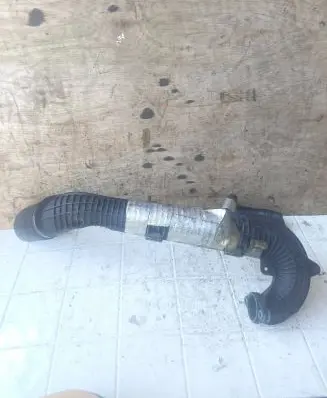 Ford Focus Intercooler hose/pipe 7689557 9A673 7M51