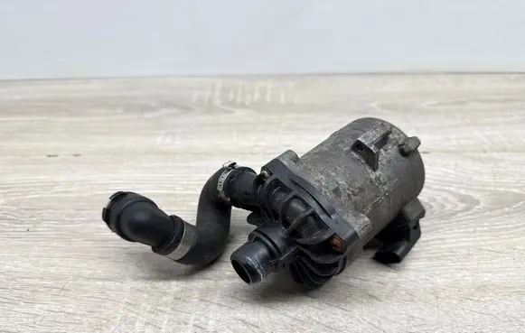 BMW 7 F01 F02 F03 F04 Electric auxiliary coolant/water pump 7556335 701360160 1328SM00211