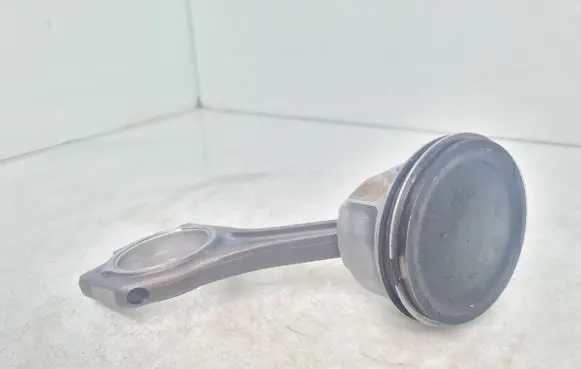 Jaguar XJ X351 Piston with connecting rod