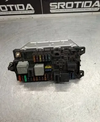 Mercedes-Benz E W211 Fuse module 2115453101