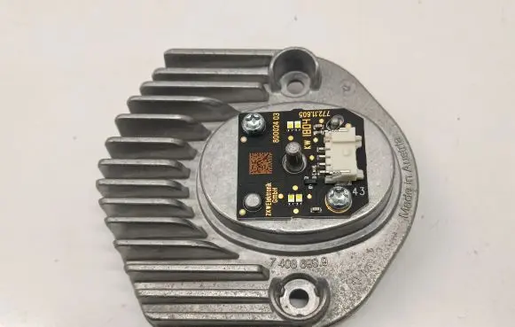 BMW 7 G11 G12 LED ballast control module 7408699