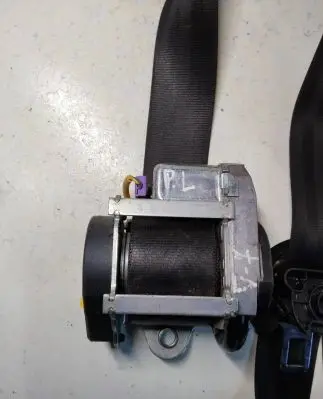 Volkswagen Golf V Front seatbelt 1K4857705D 040594 602252200