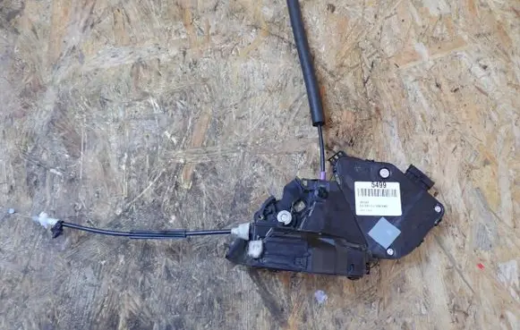 Jaguar XJ X351 Front door lock EW93203A28BG