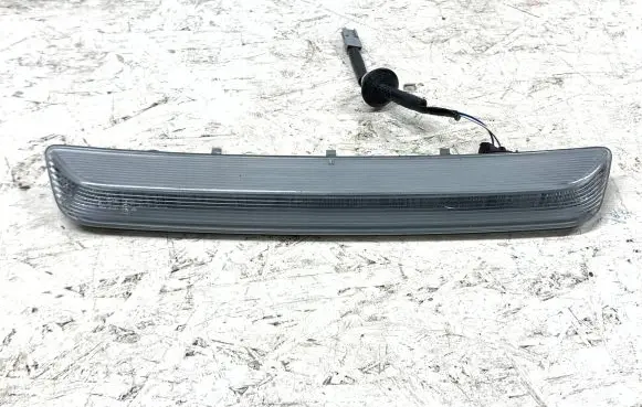 Toyota Avensis T270 Third/center stoplight 8157005110
