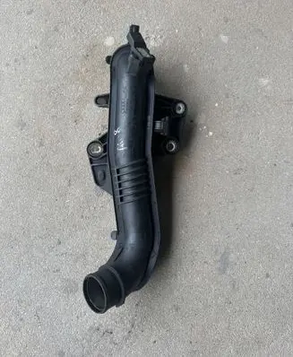 Audi A4 S4 B8 8K Intercooler hose/pipe 8K0145673L