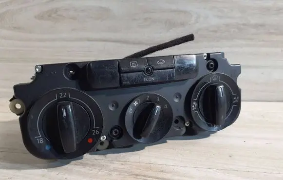 Volkswagen Golf V Climate control unit