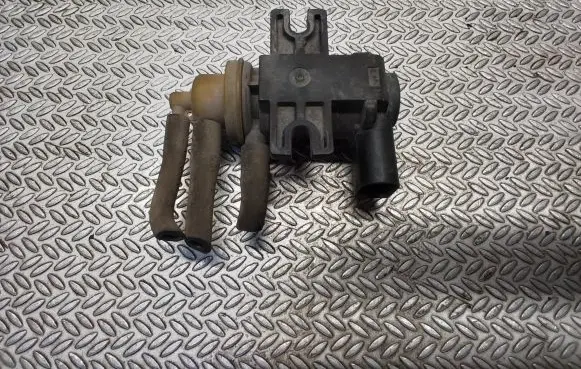 Volkswagen Caddy Turbo solenoid valve 1K0906627B
