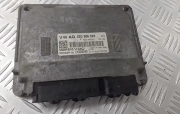 Seat Ibiza III (6L) Engine control unit/module ECU 03D906023