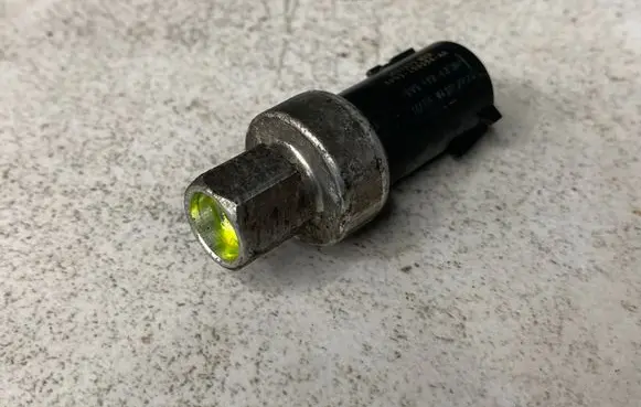 Ford Mondeo MK IV Air conditioning (A/C) pressure sensor 6F9319D594AA