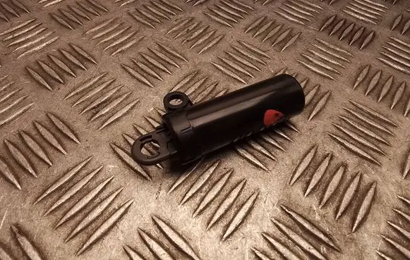 Suzuki Vitara (LY) Glovebox shock absorber 4G6V 4G6Y