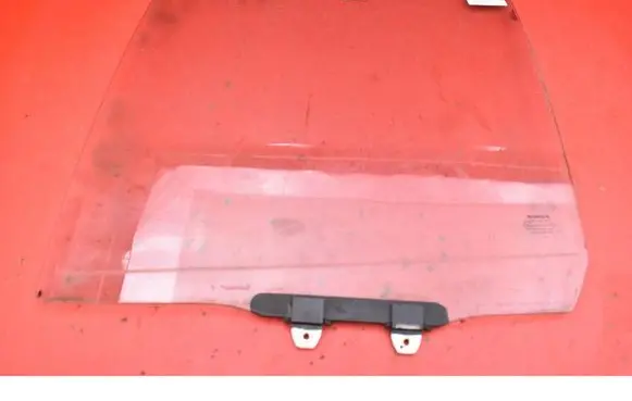 Honda CR-V Rear door window glass