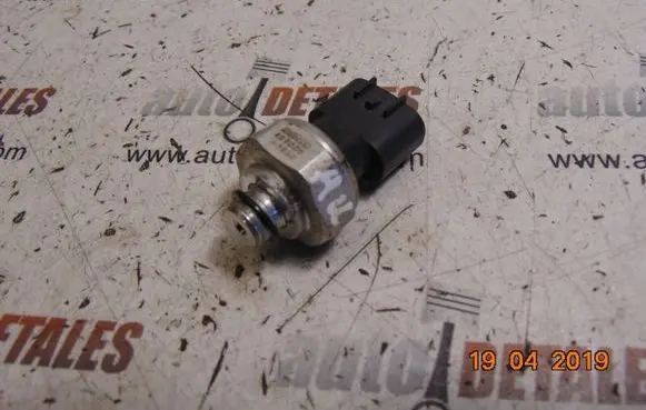 Toyota Auris 150 Air conditioning (A/C) pressure sensor 499000-7880