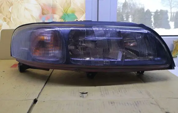 Volvo V70 Headlight/headlamp 89004806