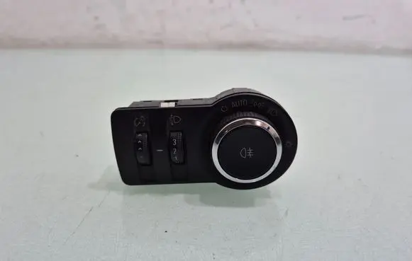 Opel Insignia A Light switch 13268696