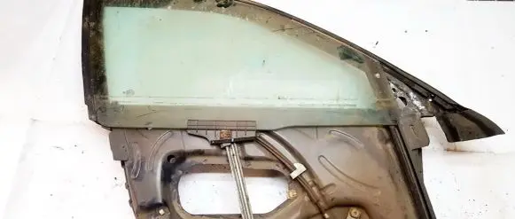 Audi 100 S4 C4 Front door window/glass frame 