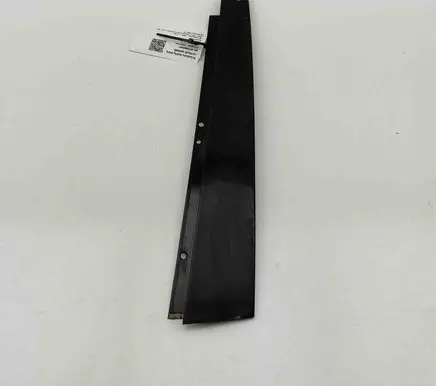 BMW 7 E38 Front door glass trim molding 8160407